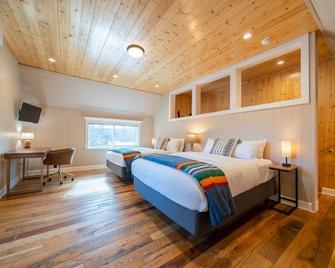 Shasta View Lodge - Cabin 6 - McCloud