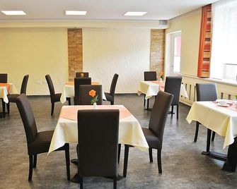 Frühstückspension Paradiesgartl - Amstetten - Restaurant