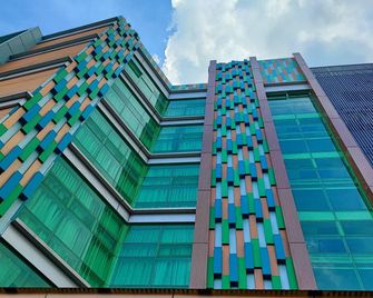 Hotel John - Tagbilaran - Building