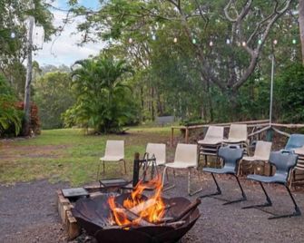 Elysium Retreat & Stays - Bondoola - Patio