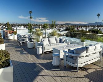 Bay Shores Peninsula Hotel - Newport Beach - Balcony