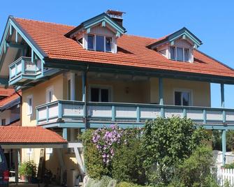 Ferienwohnung Bernau - Bernau am Chiemsee - Gebäude