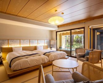 Tateshina Ai - Chino - Schlafzimmer