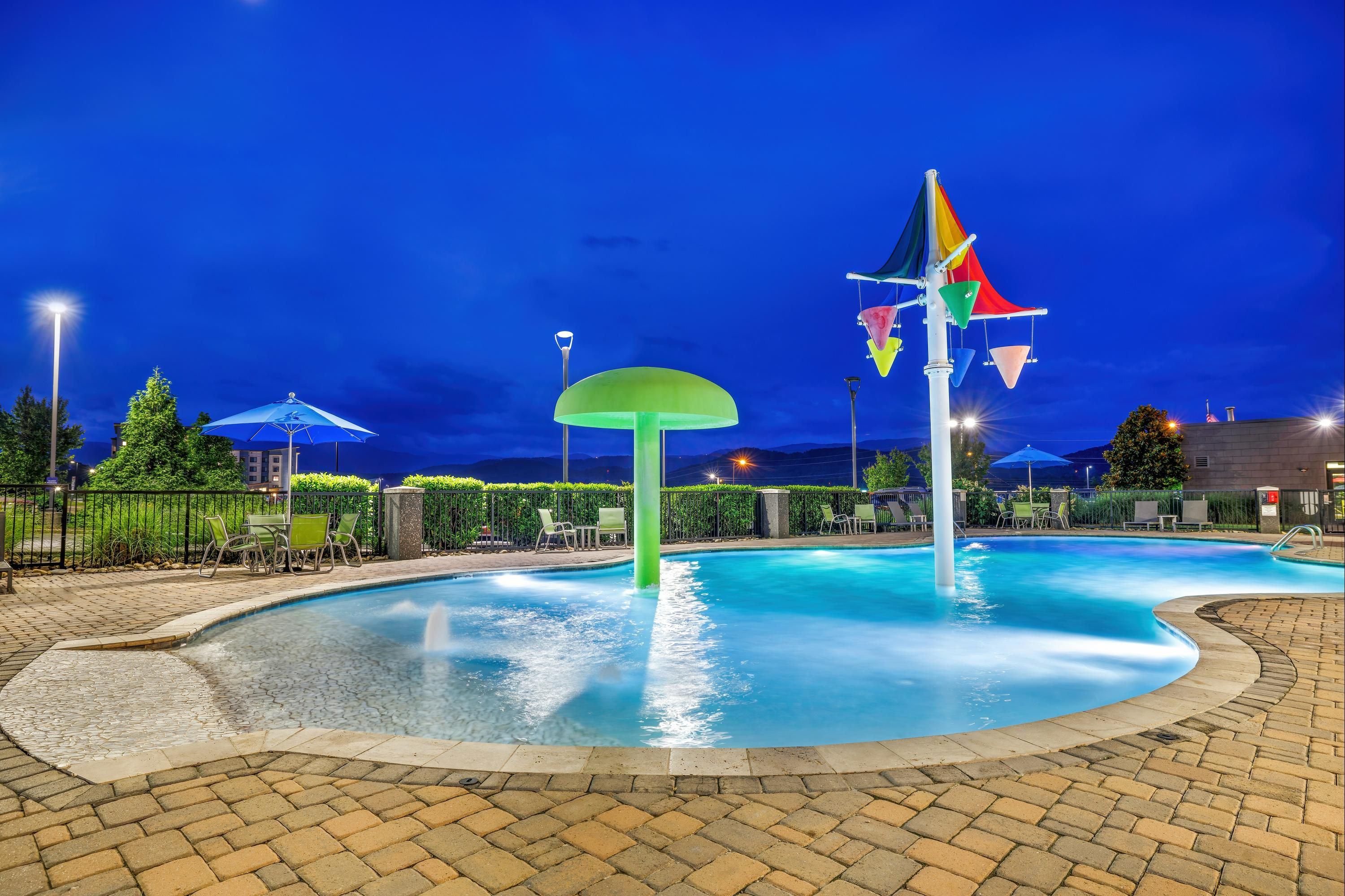 Home2 Suites by Hilton Pigeon Forge - Pigeon Forge - Bể bơi