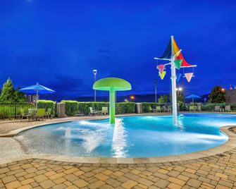 Home2 Suites by Hilton Pigeon Forge - Pigeon Forge - Pool