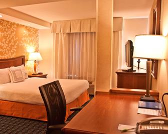 Fairfield Inn & Suites by Marriott Modesto Salida - Salida - Bedroom