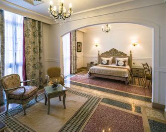 Majestic Hotel - טוניס