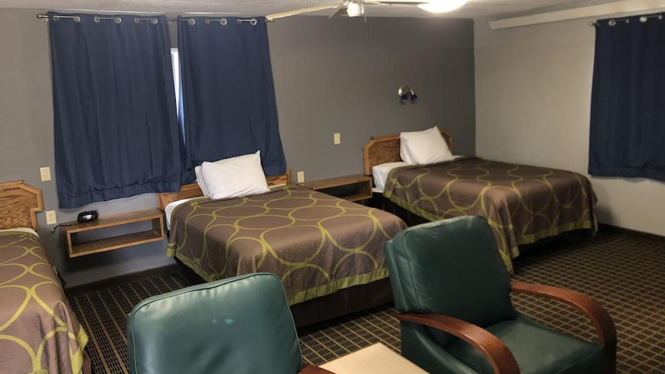 Hawkeye Motel