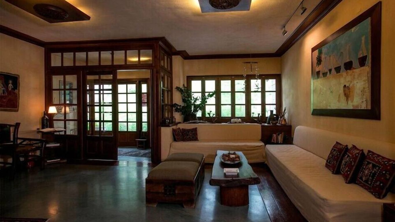 Katogi Averoff Hotel & Winery