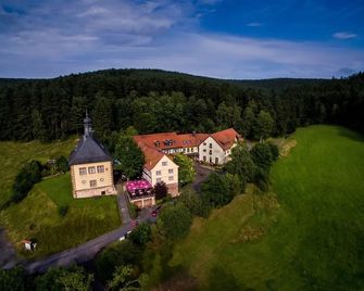 Jagdhof Klein Heilig Kreuz - Bad Salzschlirf - Gebäude