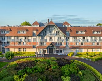 Renaissance Paris Hippodrome de St. Cloud Hotel - Rueil-Malmaison - Edificio