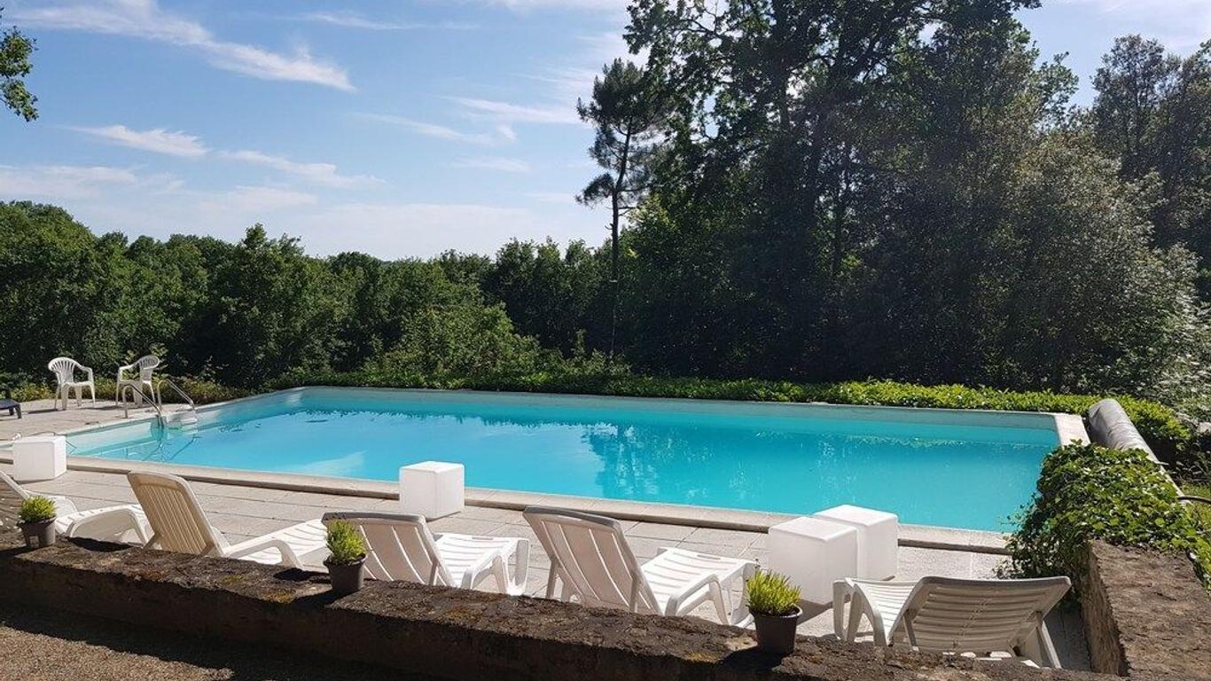 Gite Le Nieudegat Chambre Et Table D'hot