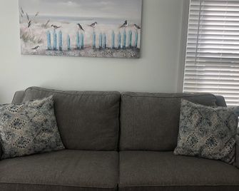 18th Street Cottage #3 - North Wildwood - Living room