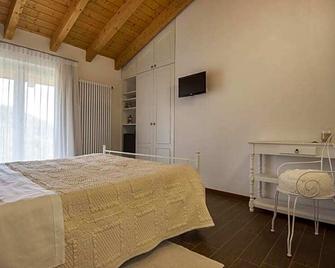 B&B Il Barsot - Pettenasco - Camera da letto
