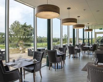 Vale Resort - Cardiff - Restaurant