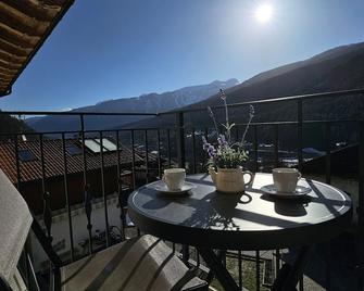 Casa Luca - Mezzana - Balkon