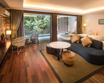Suites by Watermark Hotel and Spa - Kuta - Living room