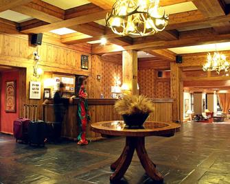 Club Hotel Catedral Spa & Resort - San Carlos de Bariloche - Front desk