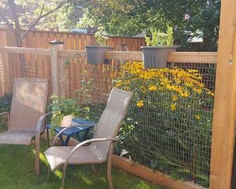 Unique Zen Den Guest Suite In Alliston - Alliston - Patio