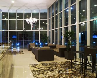 Alameda Vitória Hotel - ויטוריה - לובי