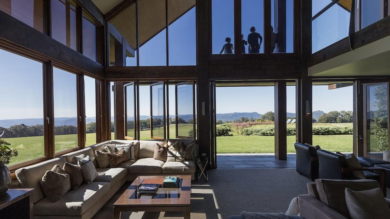 Spicers Peak Lodge