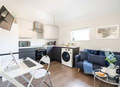 Howard Gardens - 1 Bedroom Apartment in Cardiff City Centre - קארדיף - מטבח