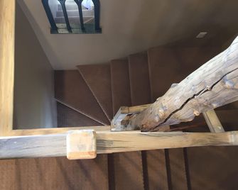 Cozy 'tiny home' Cabin with amazing views - Mountain View - Stairs