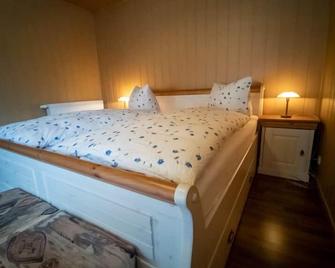 Spreewälder Schwalbenhof - Ferienwohnung 'Storchennest' - Golssen - Habitación