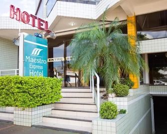 Hotel Maestro Express Toledo - Toledo - Building