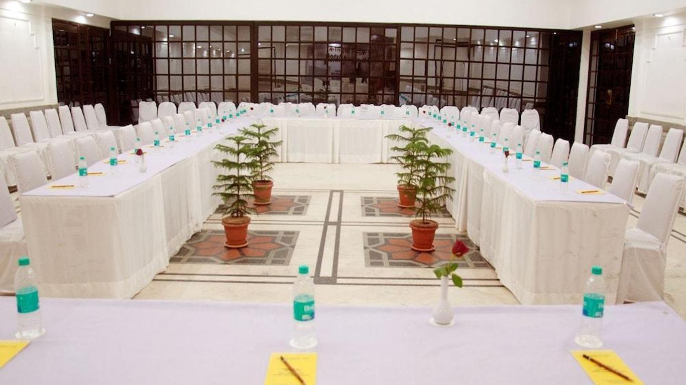Hotel Kalinga Ashok