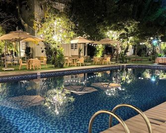 Hidden Mansions Saigon Resort - הו צ'י מין סיטי - בריכה