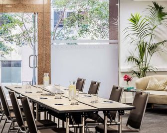 The Sebel Quay West Suites Sydney - Sydney - Meeting room