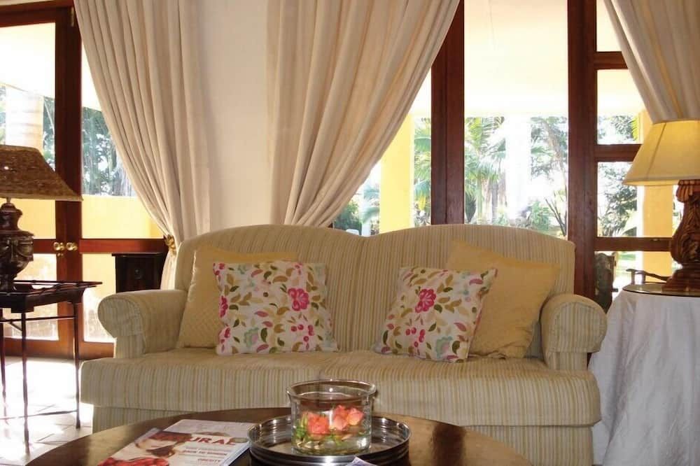 The Guest House Pongola - Pongola - Huiskamer
