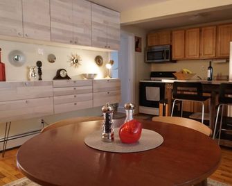 Brooklyn, Garden, Spacious, Great Location, 1 stop to Manhattan - Brooklyn - Küche