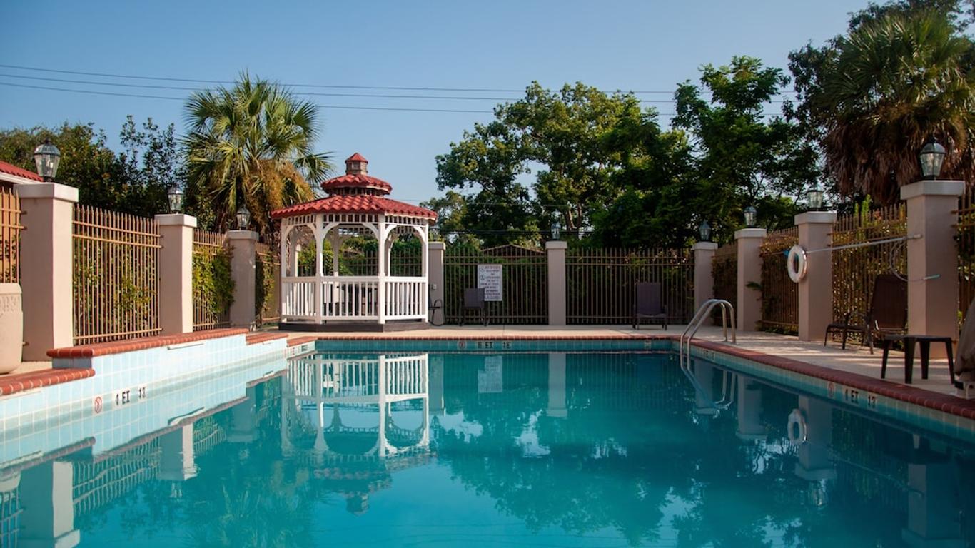 Kemah Edgewater Hotel, SureStay Collection by Best Western