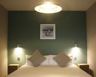 The Cliff House Hotel - New Milton - Bedroom