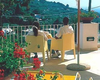 Hotel Senaria - Anacapri - Balcony
