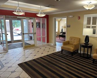 Hometowne Studios Southfield - Southfield - Lobby