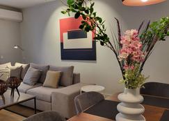 Vivo Apartments - Athens - Living room