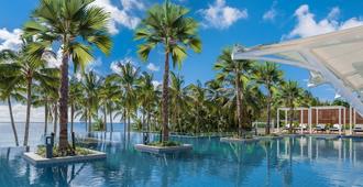 Henann Crystal Sands Resort - Boracay - Pool