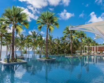 水晶沙海灘度假酒店 - 長灘島 - 游泳池