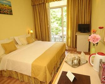 Hotel Valul Magic - Eforie Nord - Schlafzimmer
