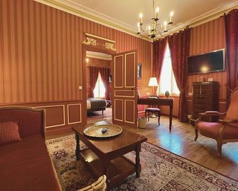 Château de Challanges - בון - סלון