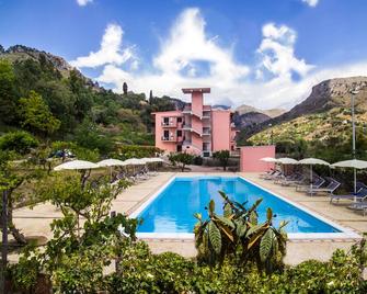 Residence Villa Mare Taormina - Letojanni - Zwembad