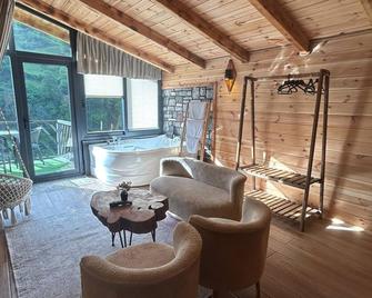 Sisorti Suit Bungalov - Rize - Вітальня