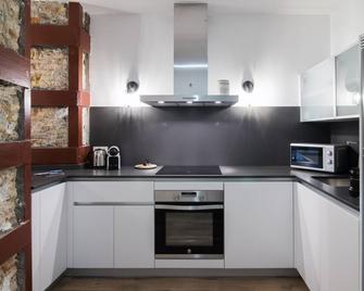 Pprincipal D - Pd - Apartamentos Almada - Plaza Del Pilar - Saragossa - Küche