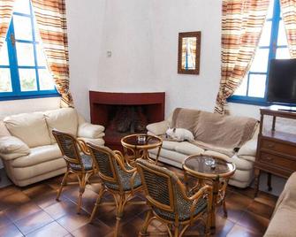 Oasis Hotel Bungalows Rhodes - Afantou - Obývací pokoj