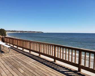 Algoma Beach Motel - Algoma - Balcón