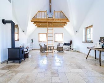 Hofgut Dösterhof - Ferienwohnungen - Wadern - Wohnzimmer