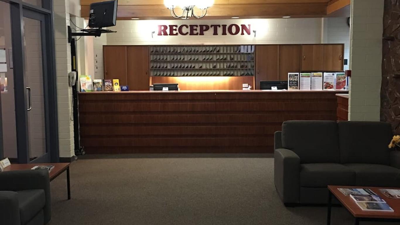 Opal Inn Hotel, Motel, Caravan Park